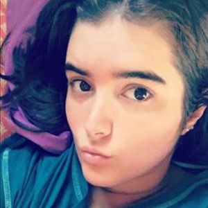 Meet your Posher, Crystal